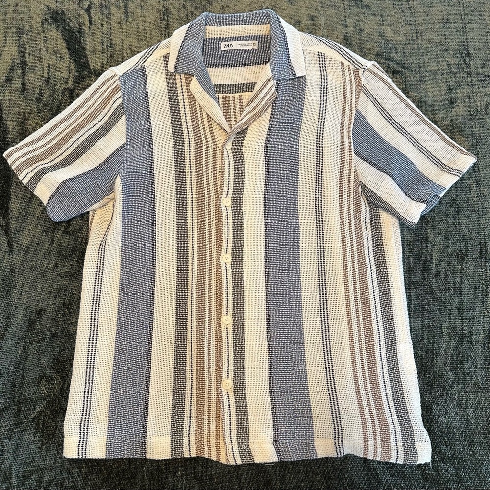 Zara Button Up short sleeve shirt